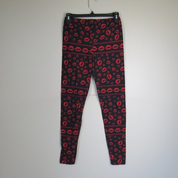 Red Lips Leggings - Picture 2 of 3